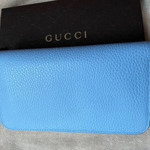 Brand NEW Authentic GUCCI Leather zipper wallet- light blue - Picture 4 of 14